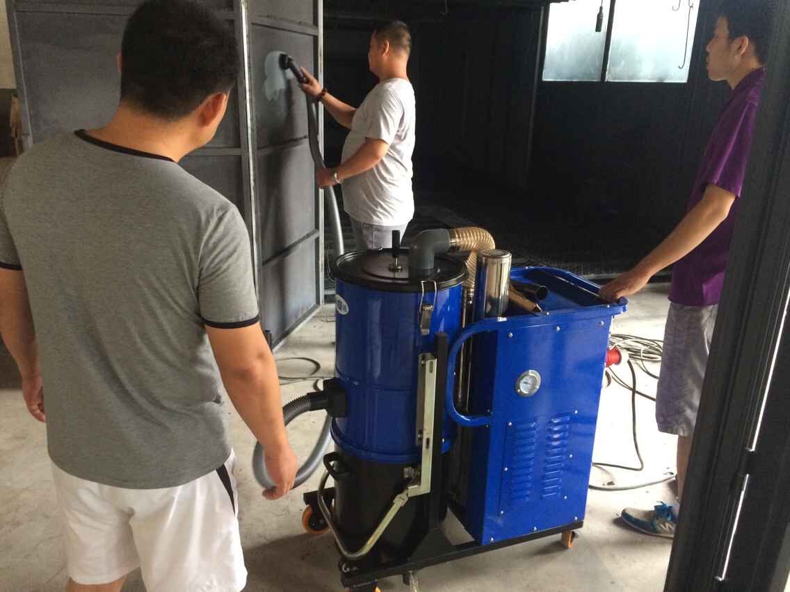 打磨車(chē)間該如何選擇工業(yè)吸塵器呢？85